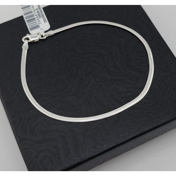 Sterling Silver Herringbone Flat 8" Bracelet - Picture 2 of 4